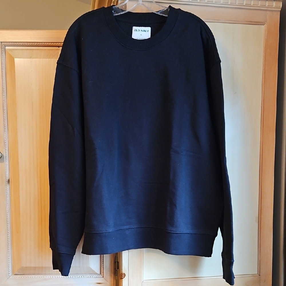 🌟Old Navy Men's Classic Black Crewneck Sweatshirt- No Tags, Never Been Worn🌟